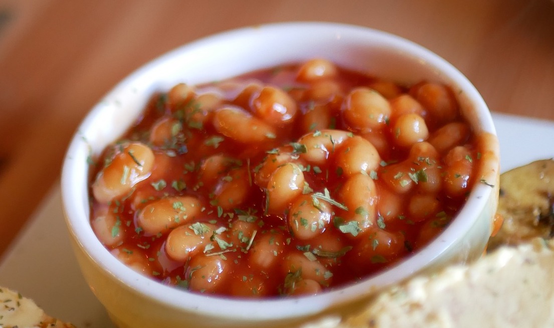 baked beans in ramekin - uni lunch ideas