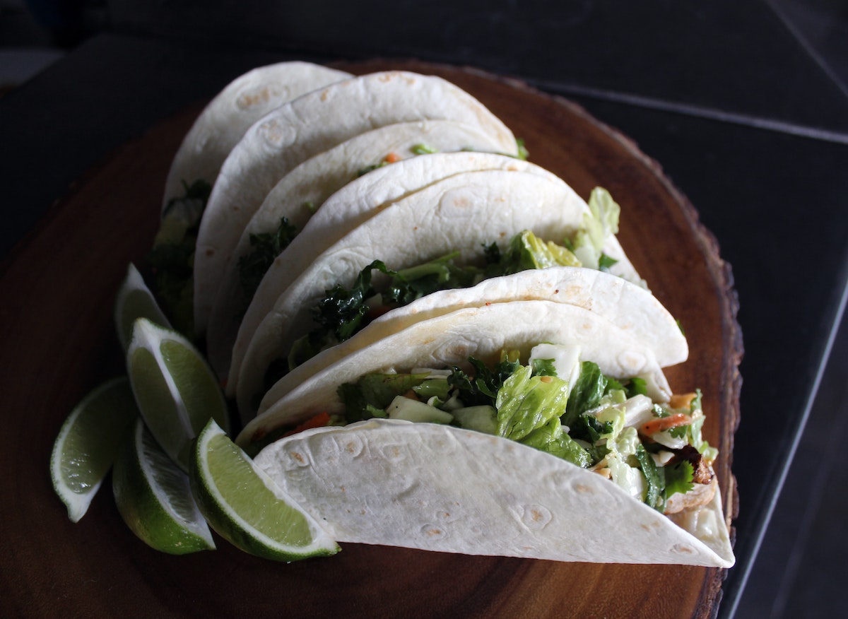 taco wrap with lime - student lunch ideas