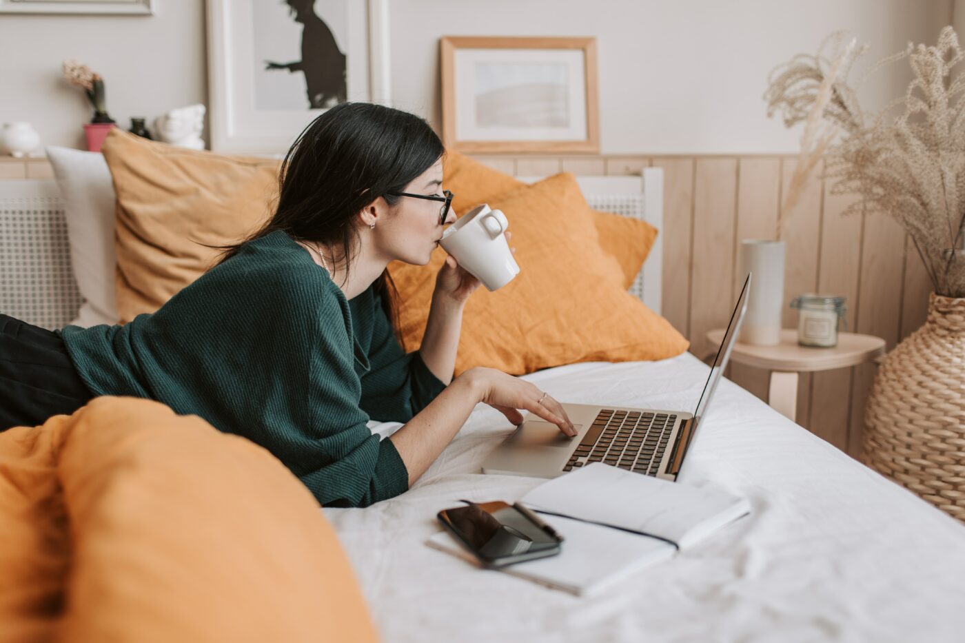 pexels-vlada-karpovich-4050415.jpg Applying for student finance can be done even from your bed