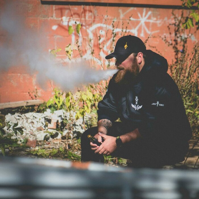person vaping outside - stay safe during freshers