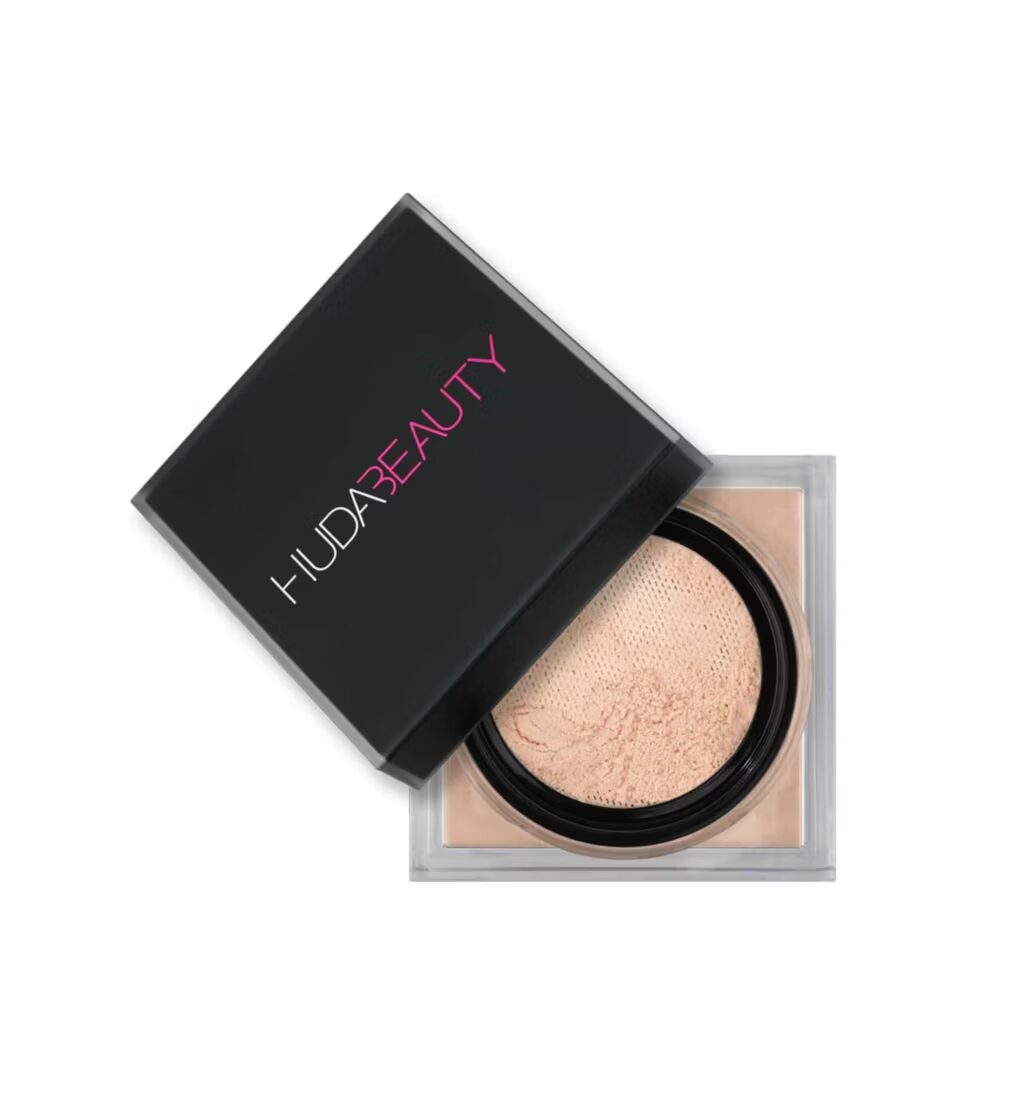 Huda beauty bake powder