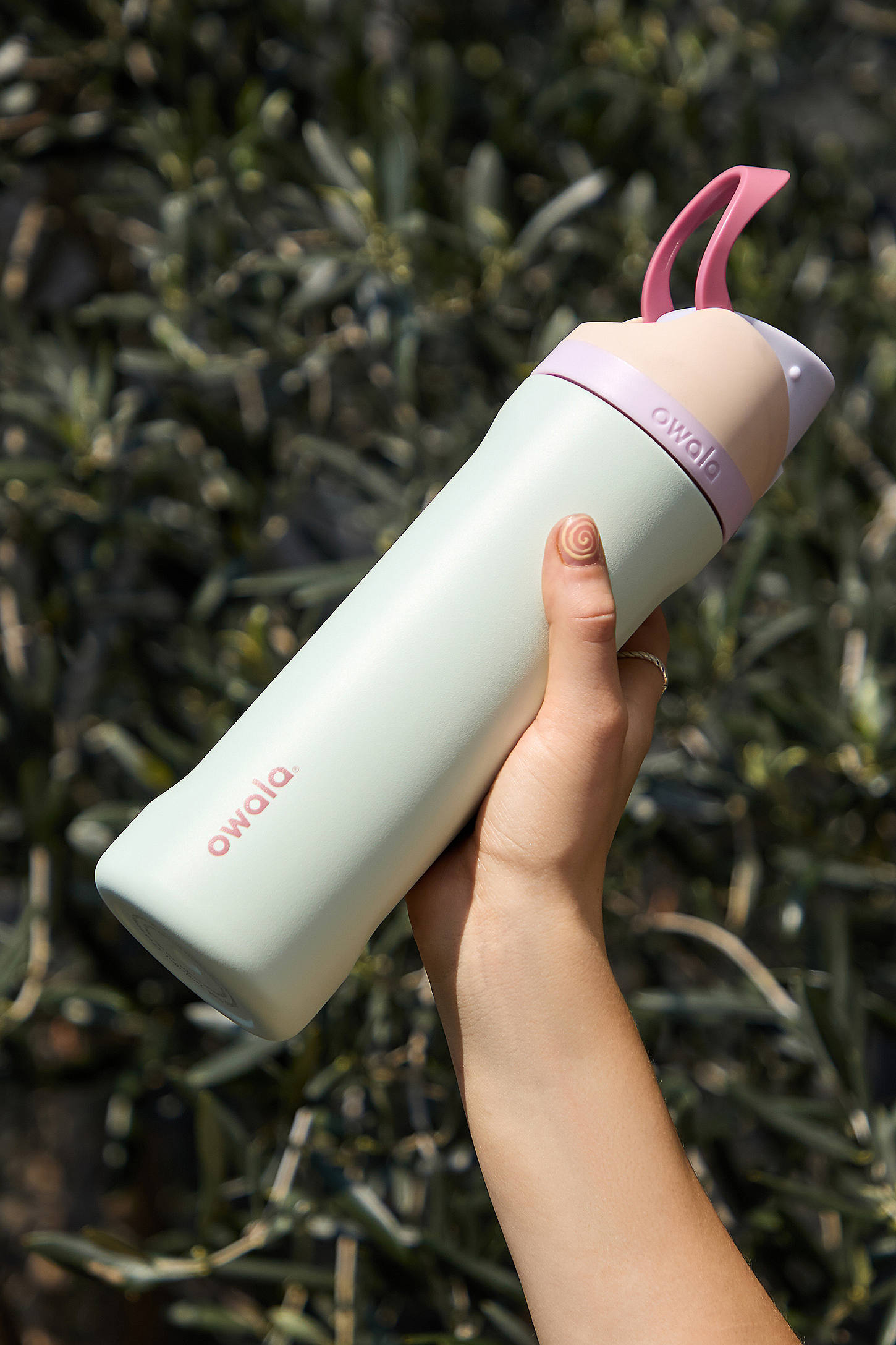 Owala FreeSip 0.7L / 24oz Water Bottle - Rose Quartz ALL at Urban Outfitters