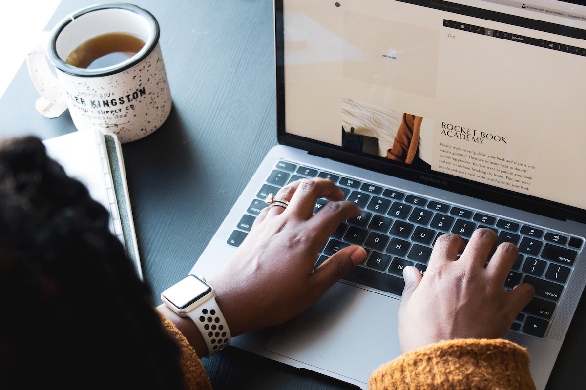 13+ Things You Need To Include On Your Side Hustle's Website