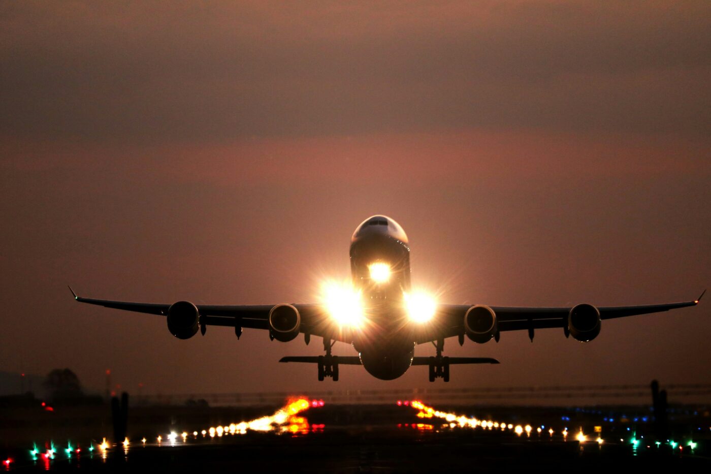 The BEST Days To Book Your Flights For 2025