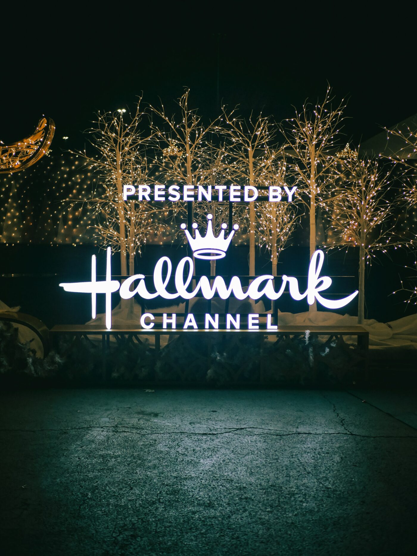 Get Paid $2,000 To Watch Hallmark Christmas Movies