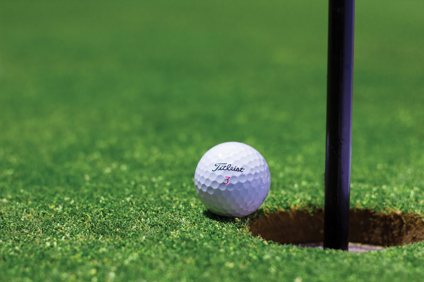 Get Paid $1,000 To Watch Just 10 Hours Of Golf