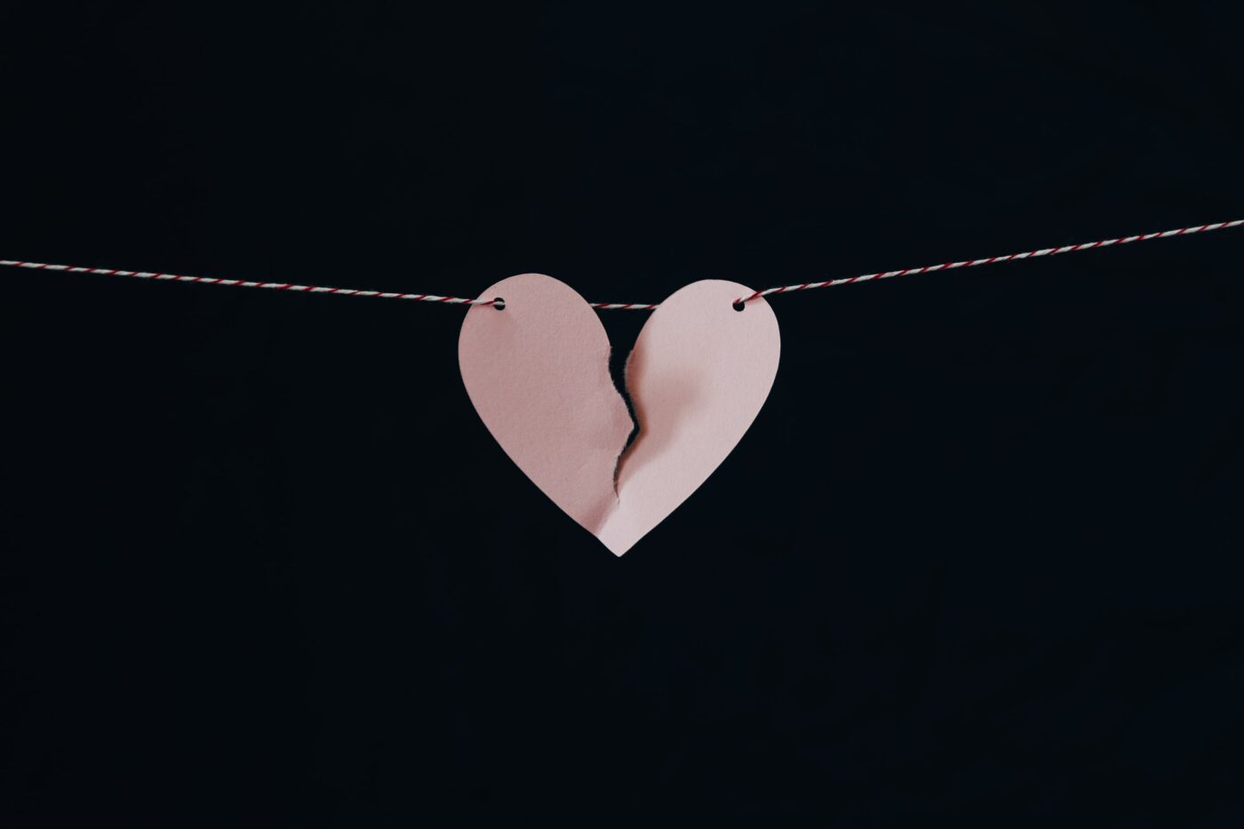 How To Break Up With Someone Long Distance (& How To Know When To End It)