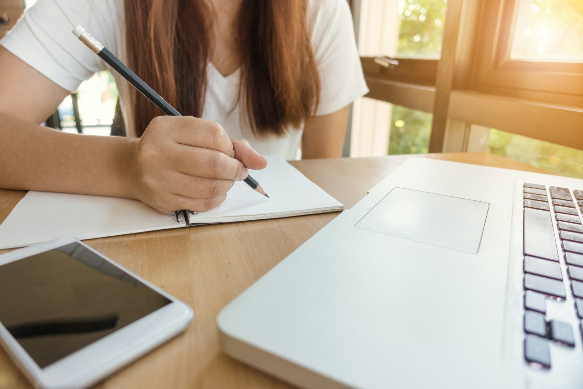 How To Successfully Set Up Your Bedroom For Taking Online Classes