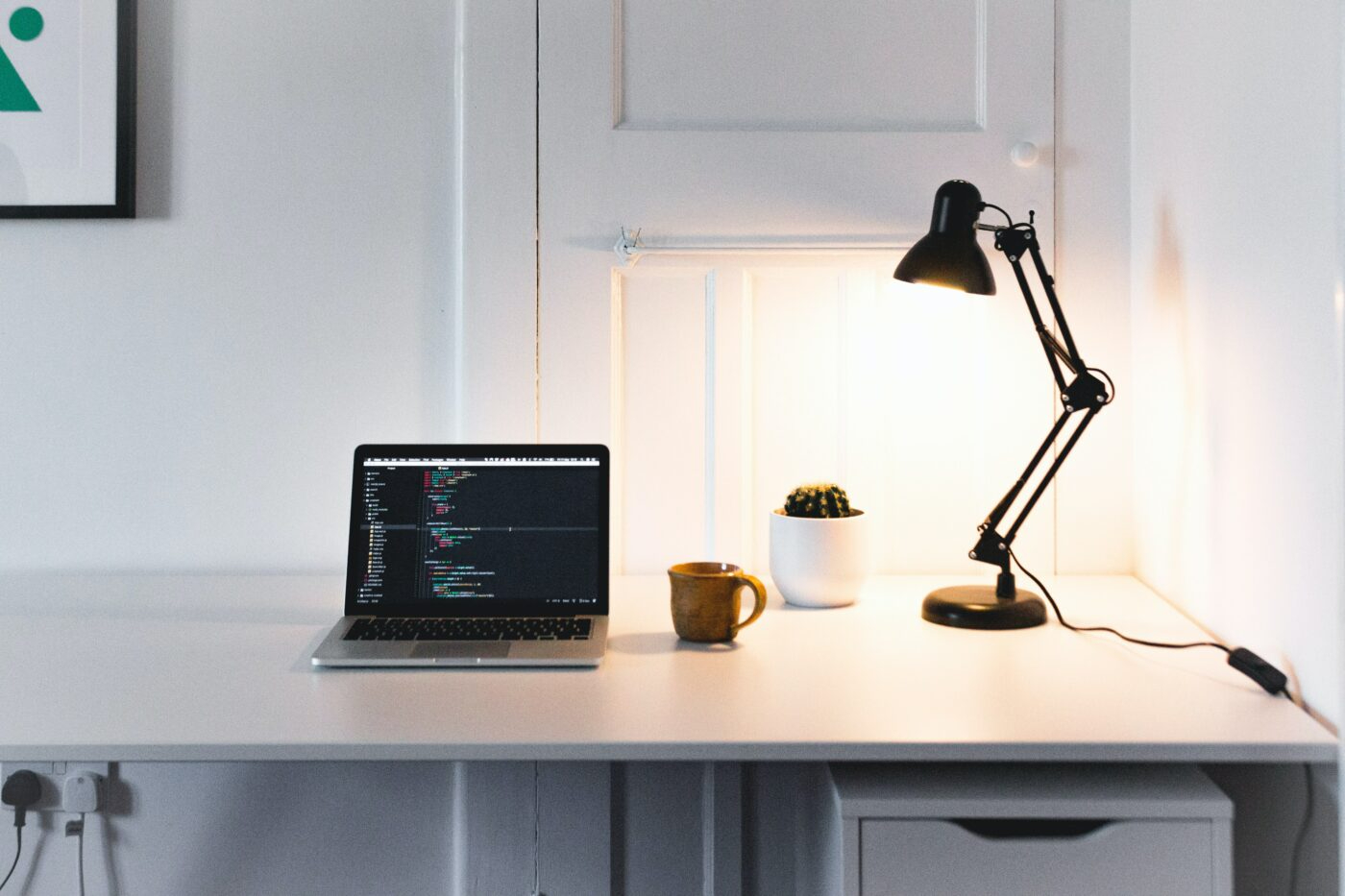Living At Home During College: The Pros & Cons
