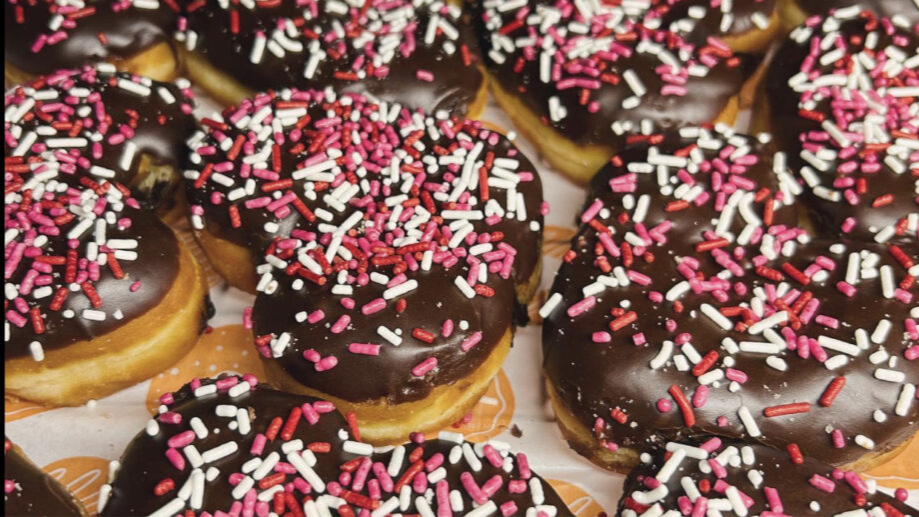 The Perfect Snacks To Eat While Listening To "The Tortured Poets Department: The Anthology"