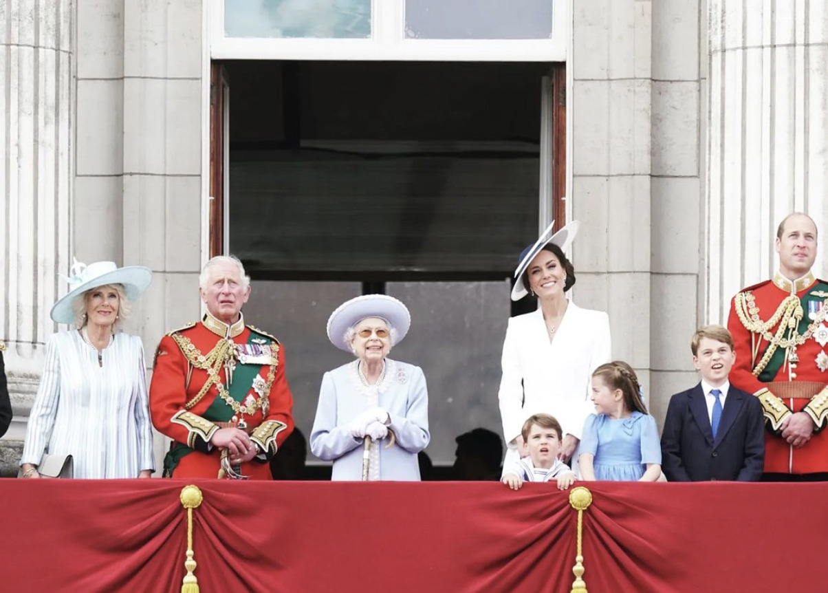 These Royal Family Jewelry Dupes Will Make You Feel Regal AF